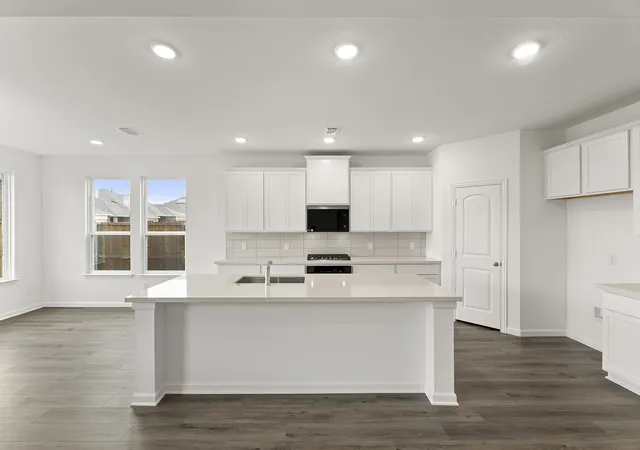 Photo 3 of Single family home for sale at 9328 Derry Ln, Aubrey, TX 76227 | MLS# 21195068 | Listing updated on 2026-10-03