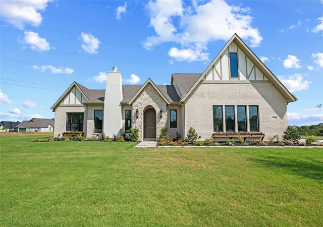 Photo 1 of Single family home for sale at 1920 Kaycee Cir, Midlothian, TX 76065 | MLS# 21195080 | Listing updated on 2026-09-22