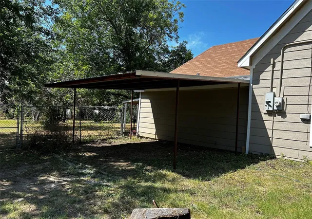 Homes for sale in Stephenville, TX | 910 W Long St #A, Stephenville, TX 76401 | MLS# 21189288