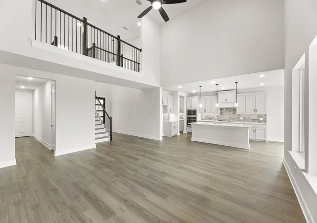Photo 4 of Sale Pending at 605 Aberdeen Ln, Mansfield, TX 76063 | MLS# 21195455 | Listing updated on 2026-09-21