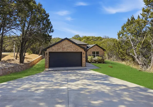Homes for sale in Granbury, TX | 5502 Northview Ct, Granbury, TX 76048 | MLS# 21195023