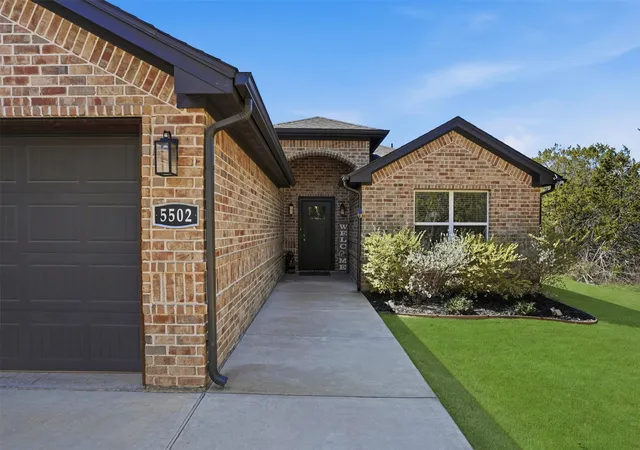 Homes for sale in Granbury, TX | 5502 Northview Ct, Granbury, TX 76048 | MLS# 21195023
