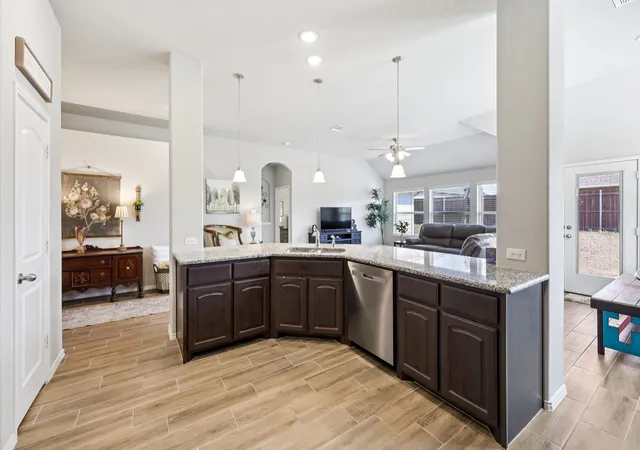 Photo 4 of Single family home for sale at 212 Magnolia Dr, Azle, TX 76020 | MLS# 21195685 | Listing updated on 2026-09-28