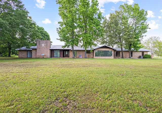Homes for sale in Clarksville, TX | 1203 County Road 3100, Clarksville, TX 75426 | MLS# 21195712