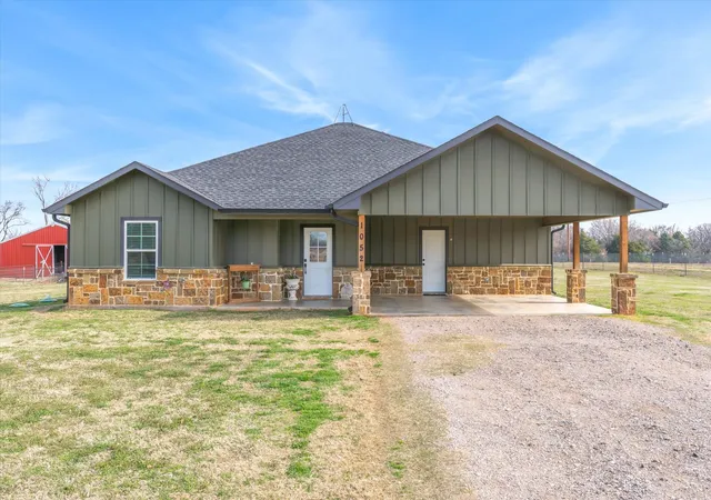 Photo 1 of Single family home for sale at 1052 Vz County Road 3208, Wills Point, TX 75169 | MLS# 21193527 | Listing updated on 2026-08-17