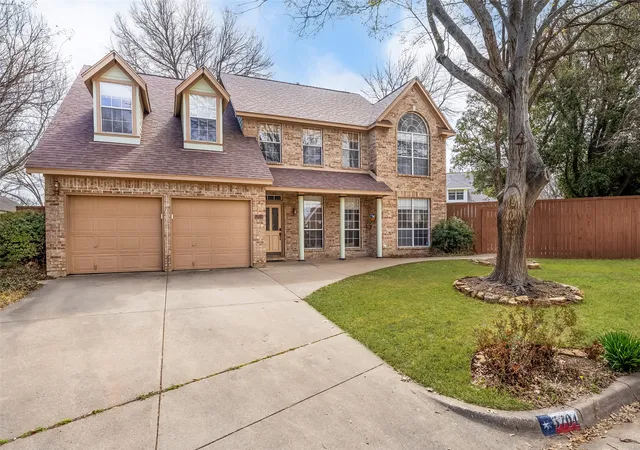 2nd image of 5704 Champion Ct, Arlington, TX 76017 | MLS# 21194793