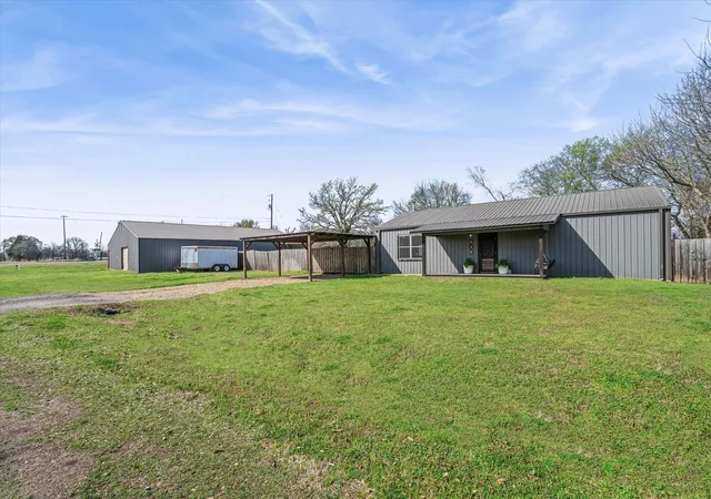 Photo 4 of Sale Pending at 140 Vz County Road 1914, Fruitvale, TX 75127 | MLS# 21195166 | Listing updated on 2026-07-06