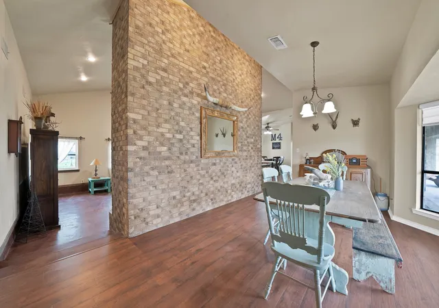 Photo 3 of Single family home for sale at 117 Hudson Ln, Aledo, TX 76008 | MLS# 21195827 | Listing updated on 2026-07-14