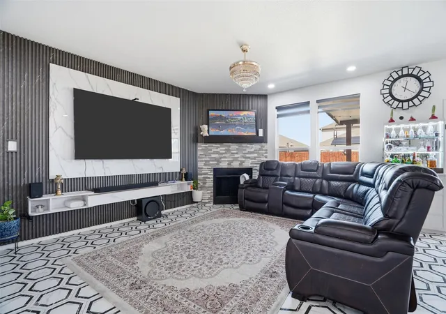 Photo 3 of Single family home for sale at 2337 Buelingo Ln, Fort Worth, TX 76131 | MLS# 21193615 | Listing updated on 2026-08-20