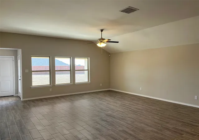 Homes for sale in Sanger, TX | 4702 Elite Dr, Sanger, TX 76266 | MLS# 21195495