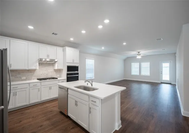 Photo 3 of Sale Pending at 3766 Lupine Trl, Venus, TX 76084 | MLS# 21196277 | Listing updated on 2026-07-21