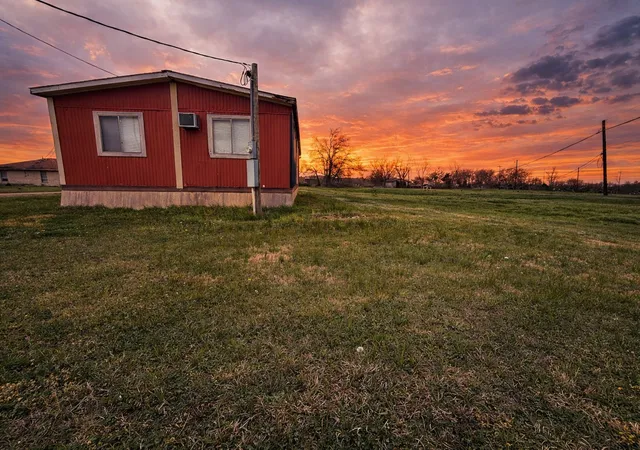 Photo 16 of Manufactured home for sale at 200 Olive St, Corsicana, TX 75110 | MLS# 21196474 | Listing updated on 2026-07-28