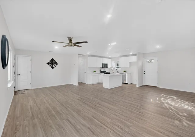 Photo 3 of Single family home for sale at 4540 Western Oaks Dr, Dallas, TX 75211 | MLS# 21196493 | Listing updated on 2026-08-28