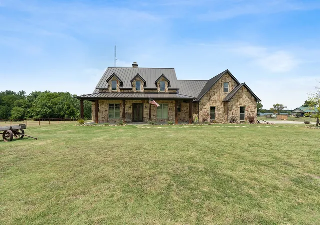 Photo 2 of Single family home for sale at 4180 N Smith Rd, Rockwall, TX | MLS# 21196557 | Listing updated on 2026-09-04