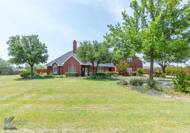 Photo 2 of Single family home for sale at 8541 Saddle Creek Rd, Abilene, TX 79602 | MLS# 21177513 | Listing updated on 2026-09-29
