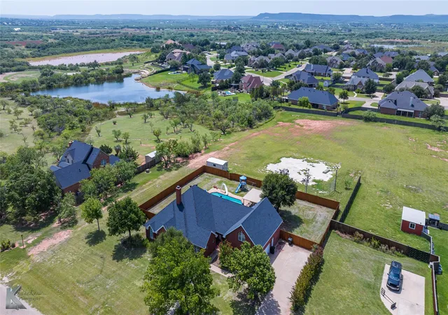 Photo 3 of Single family home for sale at 8541 Saddle Creek Rd, Abilene, TX 79602 | MLS# 21177513 | Listing updated on 2026-09-29