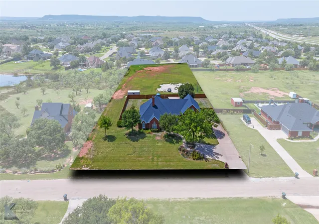 Photo 4 of Single family home for sale at 8541 Saddle Creek Rd, Abilene, TX 79602 | MLS# 21177513 | Listing updated on 2026-09-29