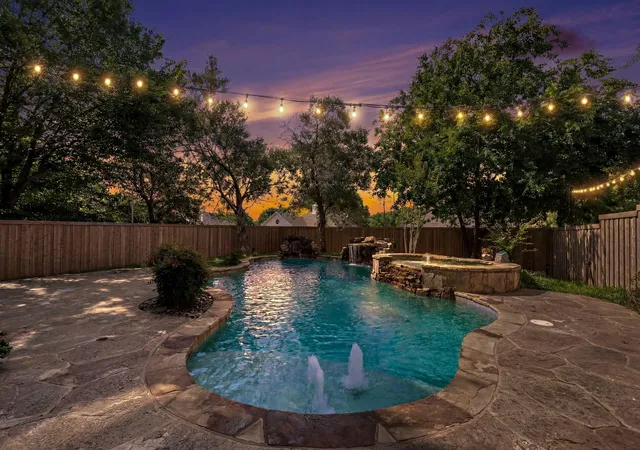 Photo 3 of Sale Pending at 2405 Highgate Dr, Mc Kinney, TX 75070 | MLS# 21195110 | Listing updated on 2026-08-28