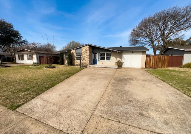 1st image of 8541 Strathmore Dr, Dallas, TX 75238 | MLS# 21196466