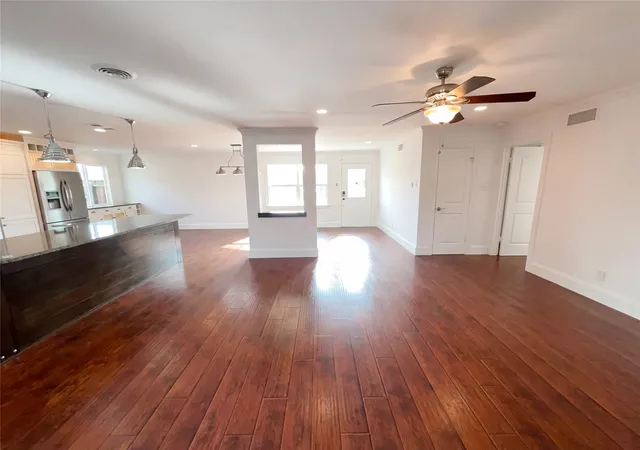 3rd image of 8541 Strathmore Dr, Dallas, TX 75238 | MLS# 21196466