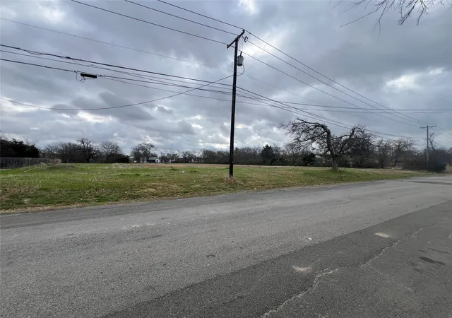 Photo 3 of Land for sale at Tbd Albert Broadfoot St, Bonham, TX 75418 | MLS# 21196699 | Listing updated on 2026-09-22