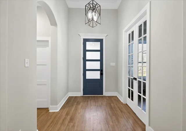 Photo 3 of Single family home for sale at 107 Oakbend Trl, Mabank, TX 75147 | MLS# 21196171 | Listing updated on 2026-09-30