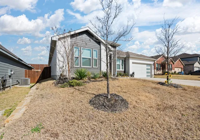 Homes for sale in Alvarado, TX | 708 Golden Gate Park Rd, Alvarado, TX 76009 | MLS# 21196292