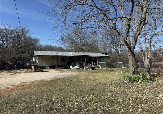 Homes for sale in Rio Vista, TX | 1161 Davis Ct Ct, Rio Vista, TX 76093 | MLS# 21194874