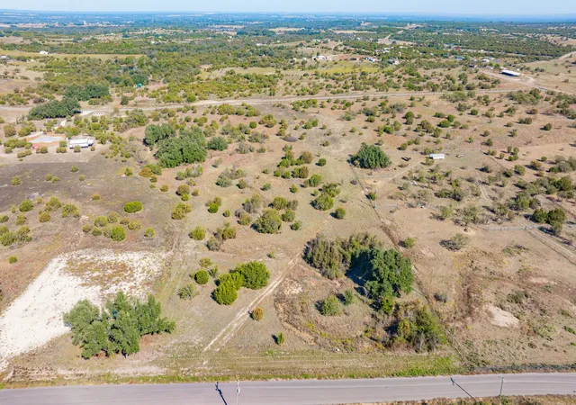 Homes for sale in Lipan, TX | 121 Gilmore Ct, Lipan, TX 76462 | MLS# 21197220