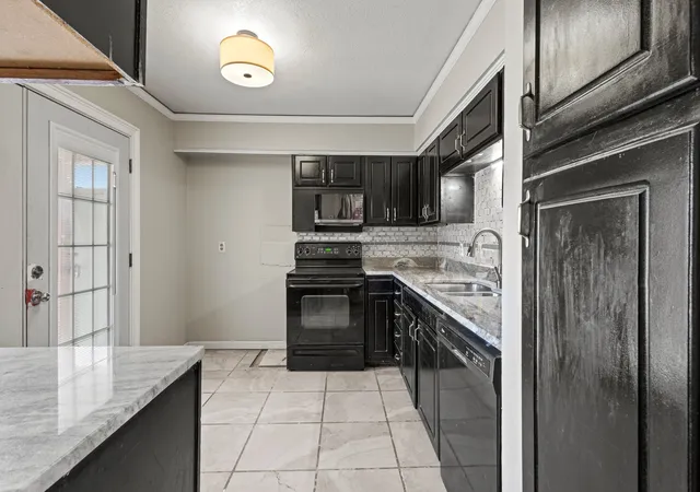 2nd image of 5634 Boca Raton Blvd #209, Fort Worth, TX 76112 | MLS# 21197229