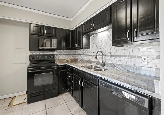 3rd image of 5634 Boca Raton Blvd, Fort Worth, TX 76112