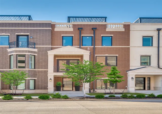 Photo 2 of Condo for sale at 218 E Dallas Rd #102, Grapevine, TX 76051 | MLS# 21175157 | Listing updated on 2026-09-01