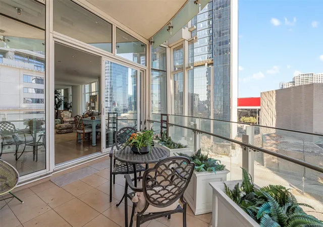 Homes for sale in Dallas, TX | 1918 Olive St #502, Dallas, TX 75201 | MLS# 21190045