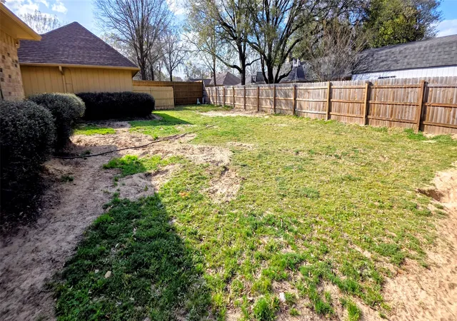 Photo 3 of Single family home for sale at 1806 Hogan Ln, Mount Pleasant, TX 75455 | MLS# 21197258 | Listing updated on 2026-07-11
