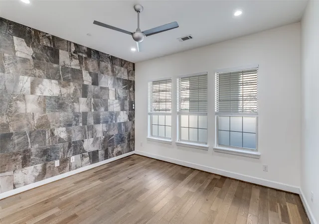 Homes for sale in Addison, TX | 5015 Meridian Ln #1102, Addison, TX 75001 | MLS# 21197641