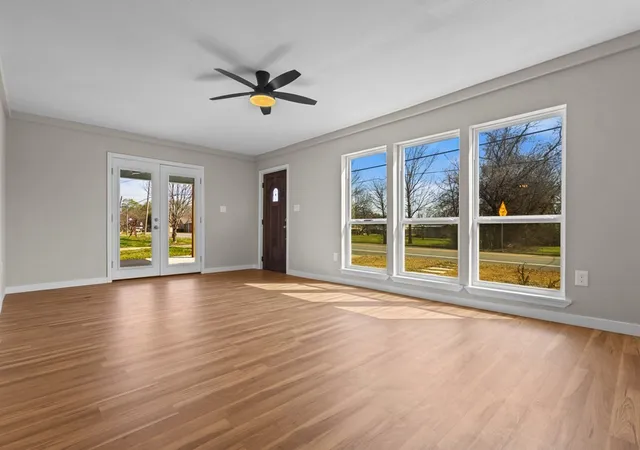 Photo 3 of Single family home for sale at 405 E 9Th St, Kemp, TX 75143 | MLS# 21190218 | Listing updated on 2026-09-04