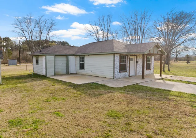 Photo 3 of Single family home for sale at 338 N County Road 3010, Mount Pleasant, TX 75455 | MLS# 21197738 | Listing updated on 2026-07-10