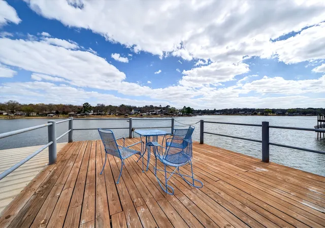 Photo 3 of Manufactured home for sale at 212 Sunray St, Mabank, TX 75156 | MLS# 21191640 | Listing updated on 2026-08-31