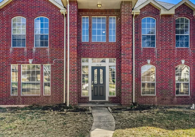 Photo 2 of Single family home for sale at 1514 Mission Ridge Trl, Carrollton, TX 75007 | MLS# 21192126 | Listing updated on 2026-08-28
