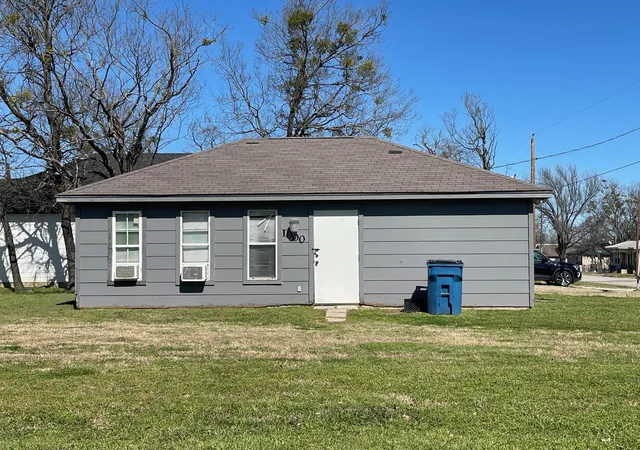 Photo 1 of Land for sale at 1000 E 10th Ave, Corsicana, TX 75110 | MLS# 21197856 | Listing updated on 2026-09-16
