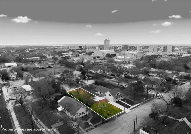 Single family home for sale at 603 N 10Th St, Waco, TX 76701 | MLS# 21197775