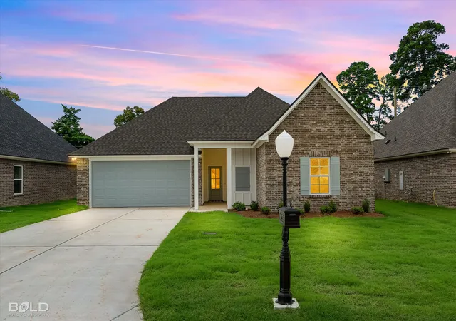 1st image of 303 Mousse Ruelle, Shreveport, LA 71106 | MLS# 21196490