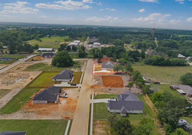 Homes for sale in Lindale, TX | 17300 Woodcrest Cir, Lindale, TX 75771 | MLS# 21198028