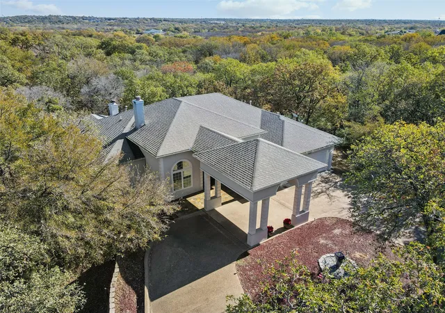 Photo 2 of Single family home for sale at 2109 Cooks Ln, Fort Worth, TX 76120 | MLS# 21197944 | Listing updated on 2026-08-29
