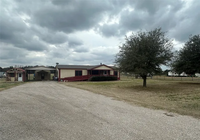 Homes for sale in Gordonville, TX | 212 Rose Cir, Gordonville, TX 76245 | MLS# 21198204