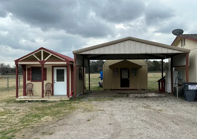 Homes for sale in Gordonville, TX | 212 Rose Cir, Gordonville, TX 76245 | MLS# 21198204