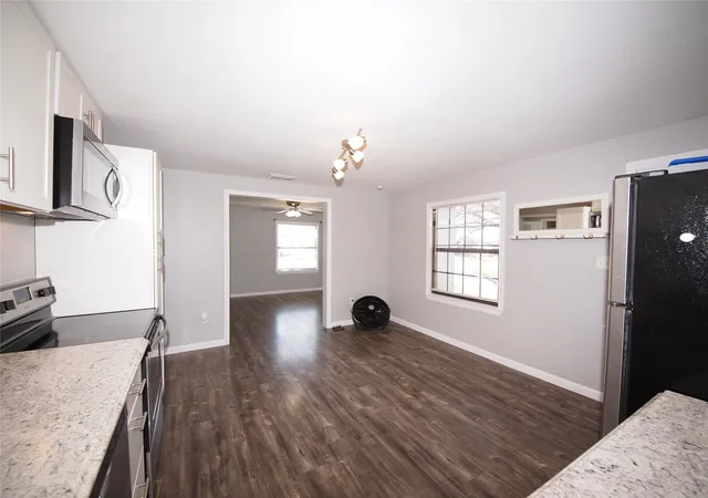 Photo 4 of Single family home for sale at 1327 Old Jacksboro Road, Graham, TX 76450 | MLS# 21198235 | Listing updated on 2026-09-01