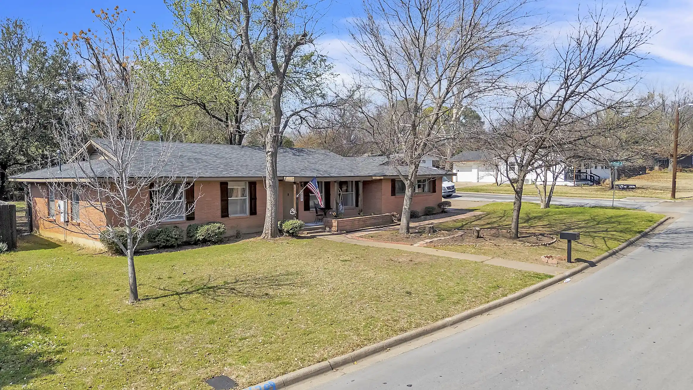 Photo 1 of Single family home for sale at 709 Hurstview Dr, Hurst, TX 76053 | MLS# 21197256 | Listing updated on 2026-10-12