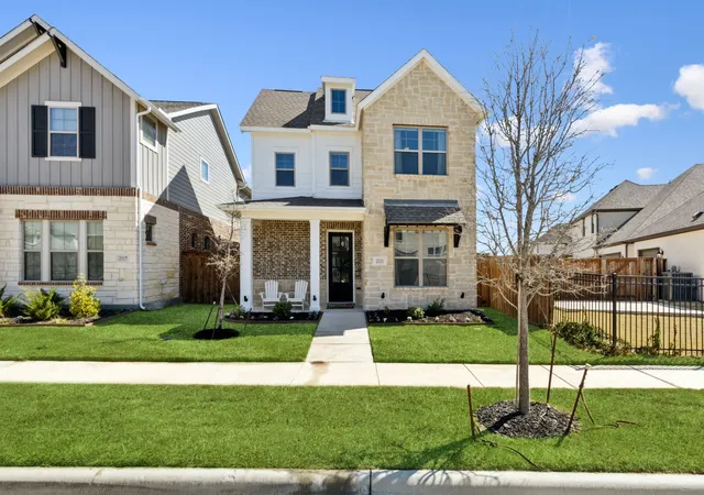 Photo 1 of Single family home for sale at 2121 Tolleson Dr, Aledo, TX 76008 | MLS# 21196254 | Listing updated on 2026-08-26