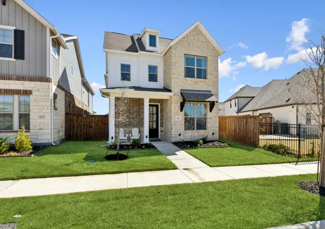 Photo 2 of Single family home for sale at 2121 Tolleson Dr, Aledo, TX 76008 | MLS# 21196254 | Listing updated on 2026-08-26